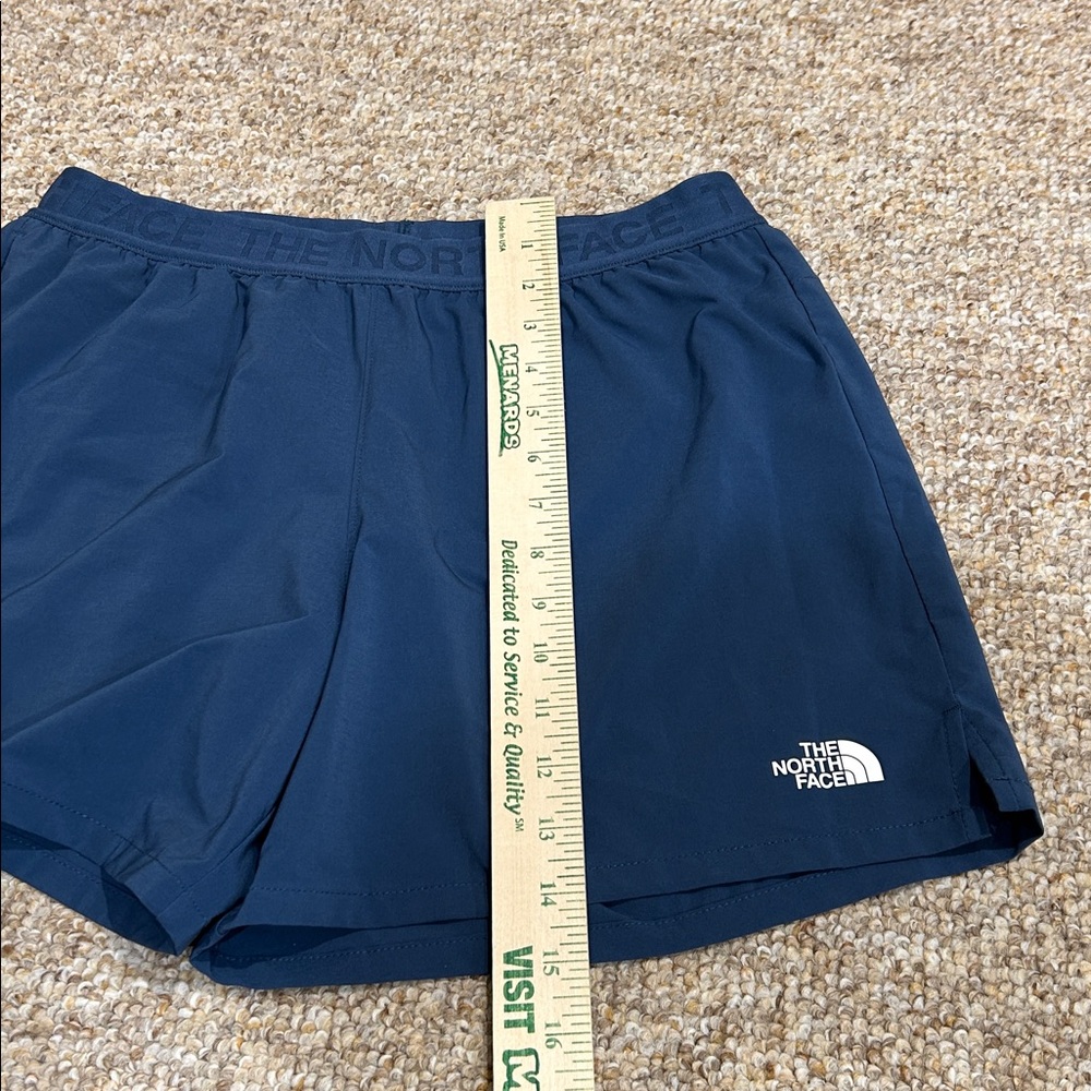 The North Face Women’s M Wander Athletic Lined Shorts Logo Waistband zip pocket - Picture 11 of 11